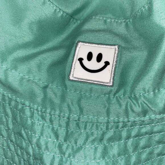 MaxNova Baby Sun Hat Smile Face UPF 50+ Infant Bucket Hat in Teal 0-6 Months - Picture 6 of 7